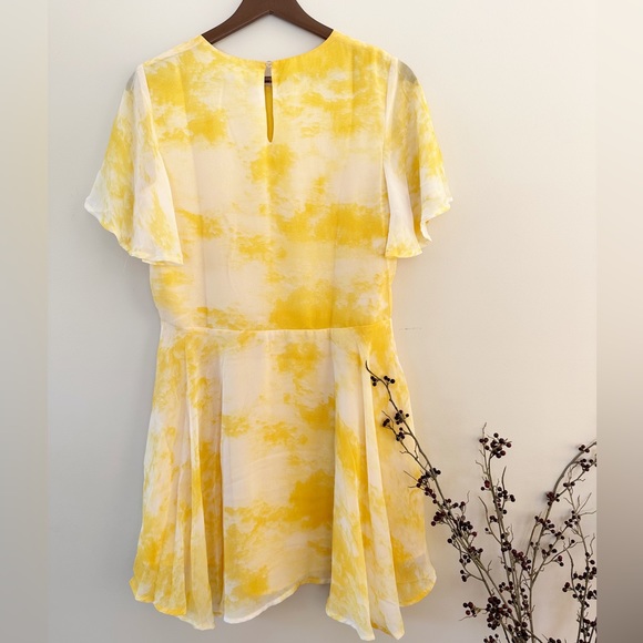 Free the Roses Yellow Tie-Die Dress with Rope Belt - Picture 4 of 5
